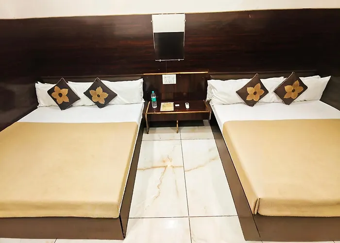 Hotel Om Palace Near Mahakal Mandir Ujjain