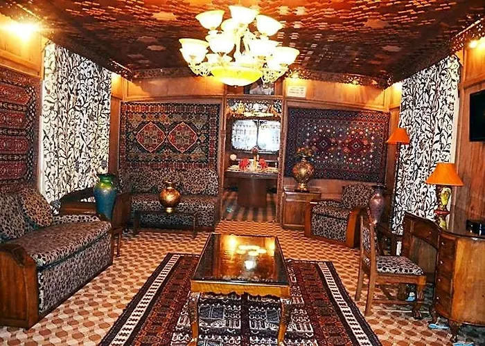 Swan Group Of Houseboats, Golden Dal Lake Srinagar 