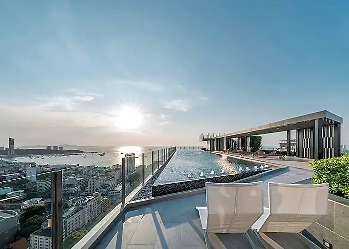 The Base By Fiona Hotel Pattaya
