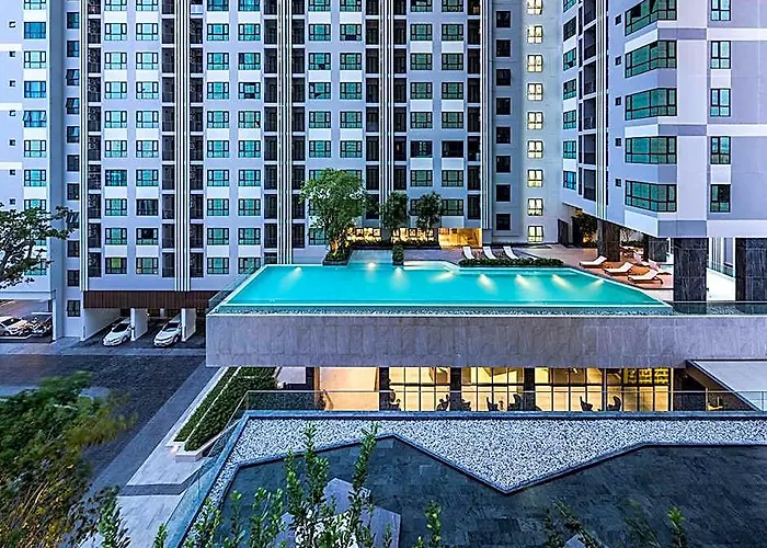 The Base By Fiona Hotel Pattaya