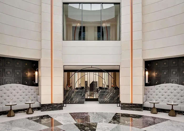 Fairmont Windsor Park Hotel