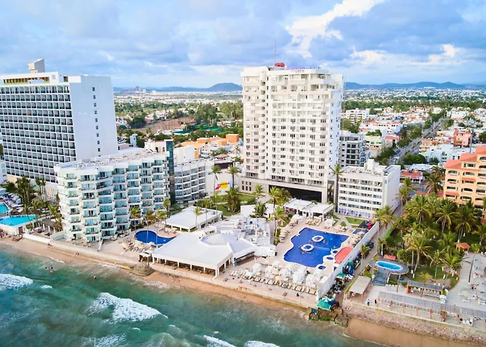 Sunvivia By Fiesta Americana Mazatlan