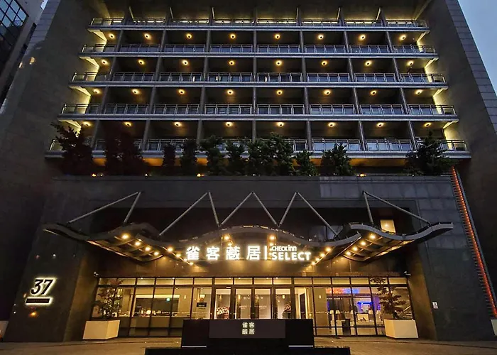 Check Inn Select Taichung Dadun