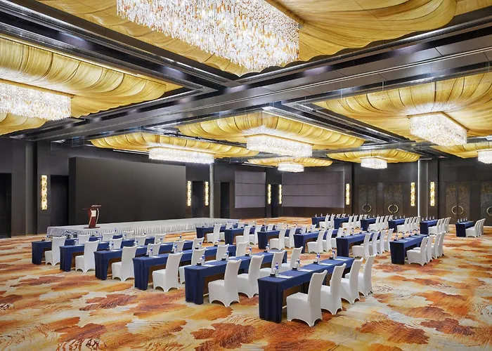 The Azure Ningbo, Vignette Collection Hotel