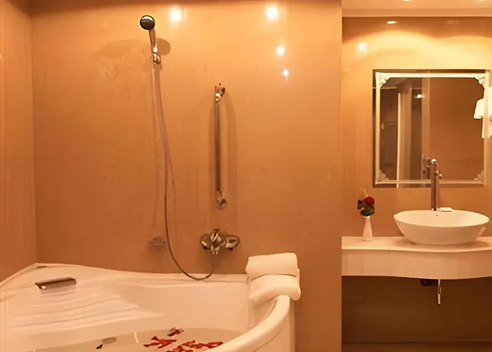 Hotel Ruposhi Bangla Dhaka