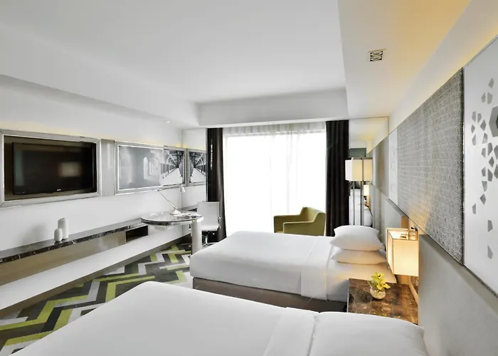 Courtyard By Marriott Agra Hotel