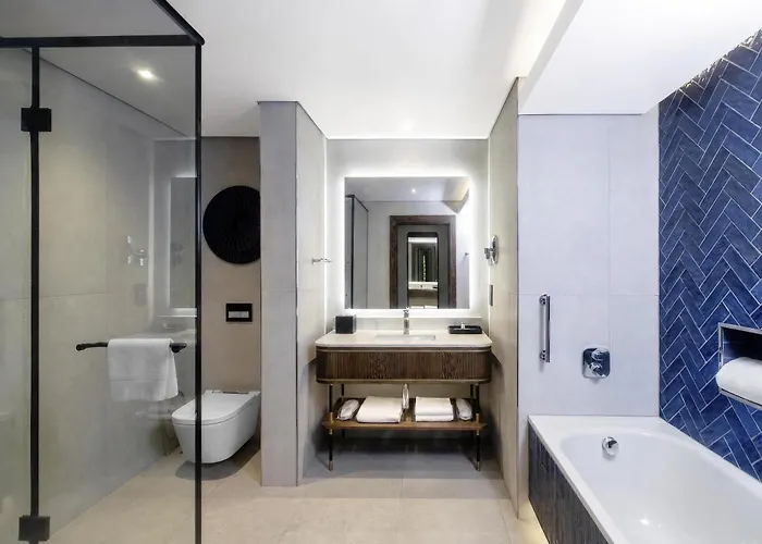 Legend Hotel Lagos Airport, Curio Collection By Hilton