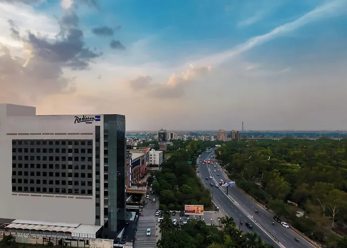 Radisson Blu Towers Kaushambi Delhi Ncr Hotel Ghaziabad