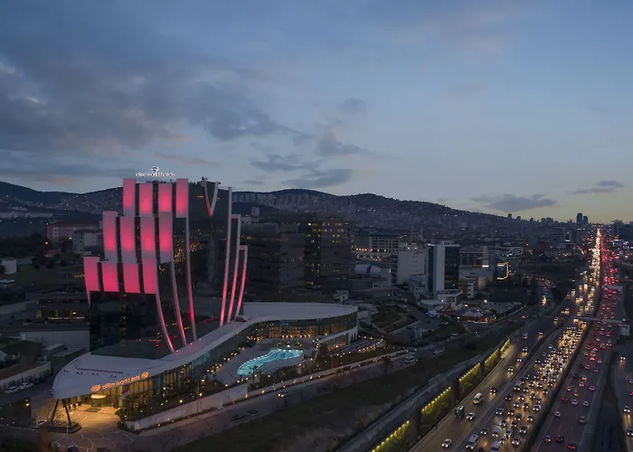 Elite World Grand Istanbul Kuecuekyali Hotel
