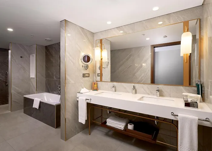 Doubletree By Hilton Antalya City Centre