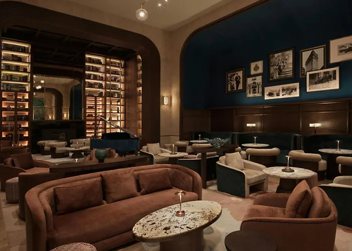 The St. Regis Dubai, The Palm Hotel