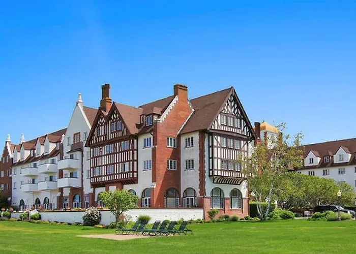 Montauk Manor Hotel