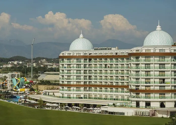 Dream World Aqua Hotel Side