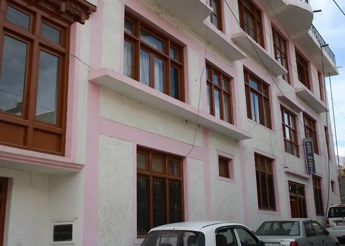 Hotel Khan Manzil Leh